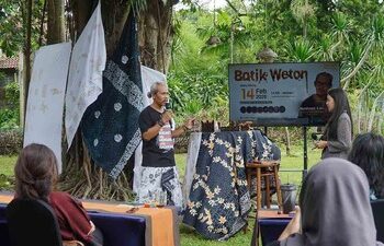 Loman Park Hotel Gelar Workshop Batik Cap Weton: Sinergi Estetika dan Filosofi