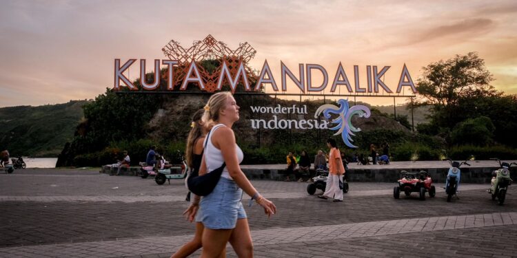 Libur Idul Fitri 2026, Kemenpar Siapkan Sejumlah Paket Wisata