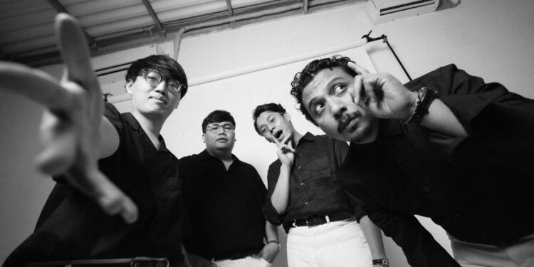 Wijaya 80 dan Sal Priadi Bersatu Suguhkan Bulan Bintang Garis Menyilang di Momen Lebaran