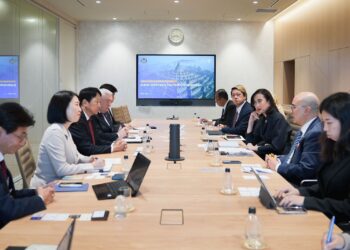 Menpar Dorong Japan Airlines (JAL) Perbanyak Penerbangan ke Kota-Kota di Indonesia