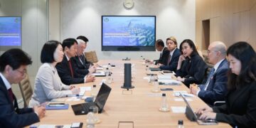 Menpar Dorong Japan Airlines (JAL) Perbanyak Penerbangan ke Kota-Kota di Indonesia