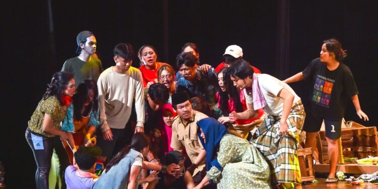 Semesta Berdendang, Unjuk Karya Mahasiswa Angkat Dangdut ke Panggung Musikal Modern