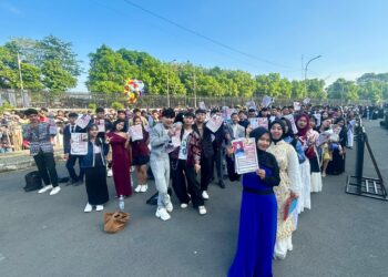 Audisi D’ Academy 8 Kota Cirebon, Ribuan Peserta Rela Antri Sejak Pagi
