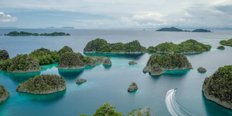 Raja Ampat Menuju Revalidasi UNESCO Global Geopark
