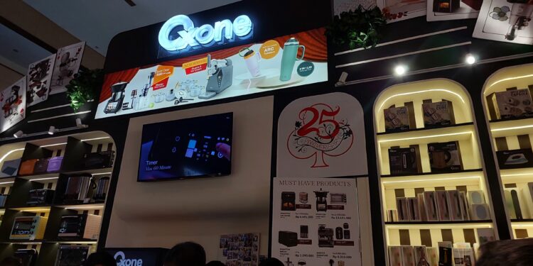 Belanja di QXONE Makin Seru! Dapat Free Gift dan Kesempatan Main Claw Machine Berhadiah