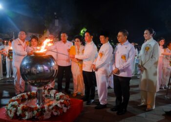 Wapres Gibran Hadiri Puncak Perayaan Waisak di Candi Borobudur