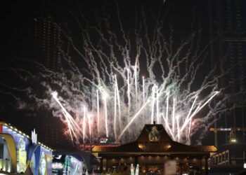 Langit Jakarta Fair di Malam Muda Mudi Bermandikan Cahaya
