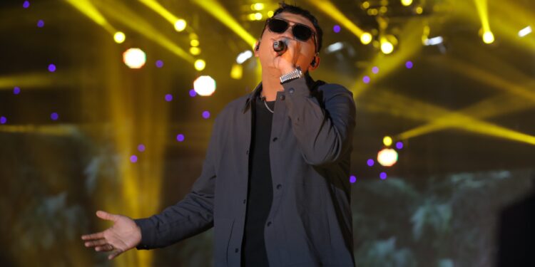 Denny Caknan di Jakarta Fair Music Concert, Lara Hati Jogetin Saja