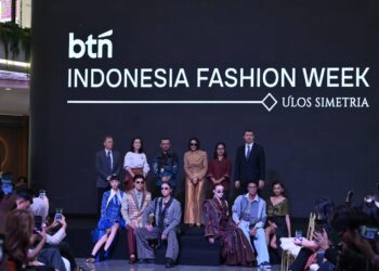 Ulos Simetria Sumut Jadi Inspirasi Fashion Indonesia di BTN Indonesia Fashion Week 2026