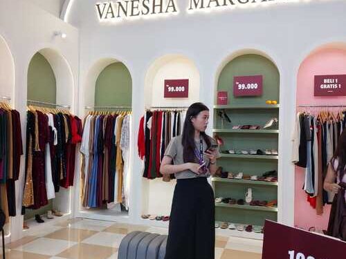 Vanessa Margaretta Hadir di Jakarta Fair 2026, Tawarkan Celana dan Sepatu Kerja dengan Harga Terjangkau