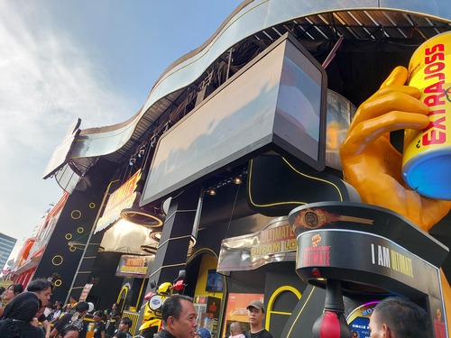 Uji Kekuatan di Boxing Arcade Machine Extra Joss, Dapatkan Produk Gratis di Jakarta Fair