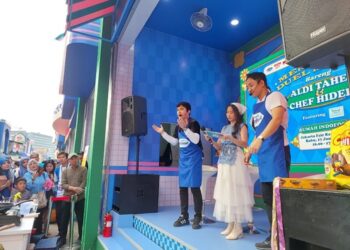Duel Masak Aldi Taher vs Chef Hideki Meriahkan Rumah Indofood di Jakarta Fair