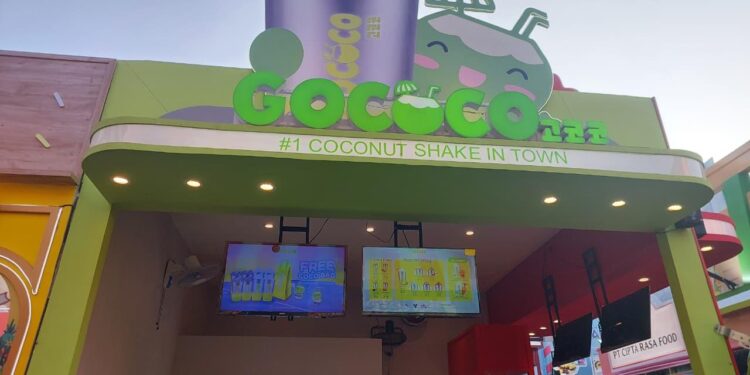 Segarnya Kelapa Muda dan Coco Shake Kekinian, Coconut Fresh Jadi Buruan di Jakarta Fair!