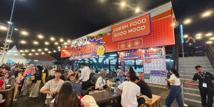 Mau Nonton Konser Lebih Santai? Coba Area Tribun dan Food Market Ini
