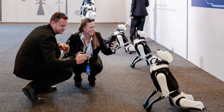 Chery Kembangkan AiMOGA Robotics Tunjukkan Kemampuan Embodied Intelligence