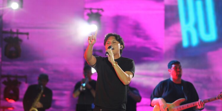 Rizky Febian Tebar Romantisme di Jakarta Fair