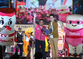 PT Yakult Indonesia Persada Sabet Juara Umum Karnaval Jakarta Fair Kemayoran 2026