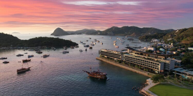 Meruorah Komodo Labuan Bajo Raih Dua Penghargaan Bergensi dari Expedia Group