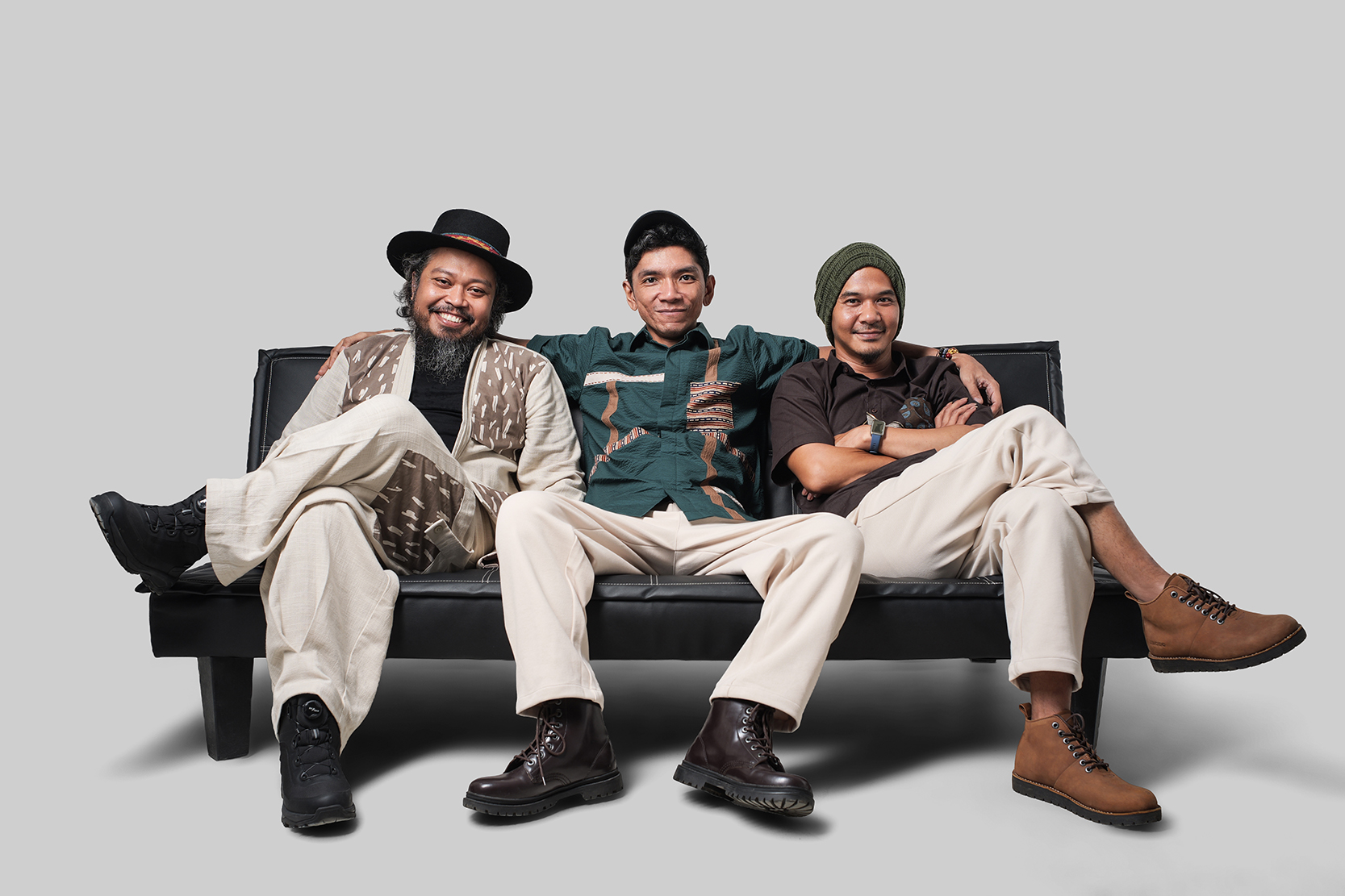 Parade Hujan Persembahkan Album Perdana Bertajuk “Punar”