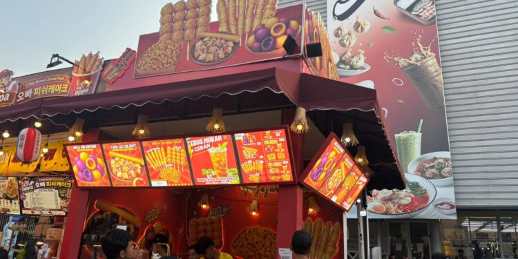 Bingung Mau Ngemil Apa? Gerobak Jajanan Punya Banyak Pilihan Favorit