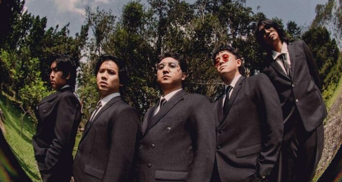 The Lantis Rayakan Nostalgia dan Kegelisahan Jatuh Cinta Daur Ulang “(Jangan Terlalu) Posessif” Band Naif