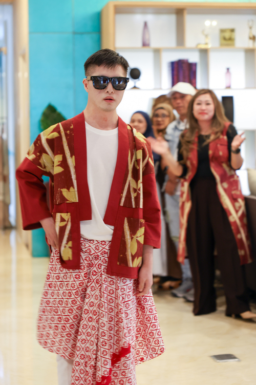 Fashion Show Inklusif Rayakan HUT ke-81 RI di 101 Jakarta Sedayu Darmawangsa