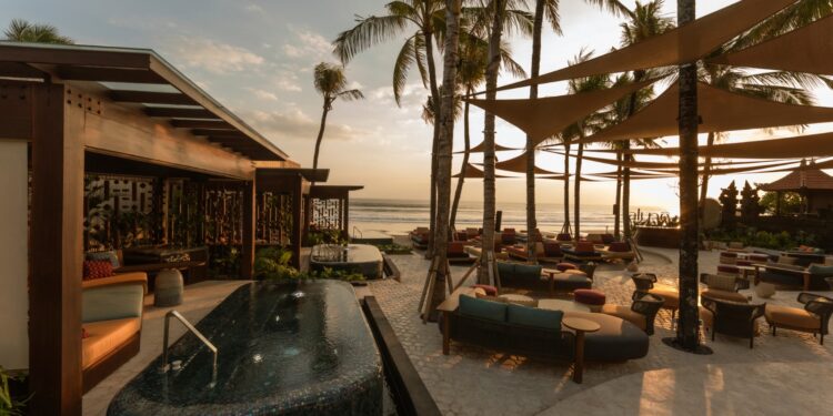 Alunê, Destinasi Tepi Pantai Terbaru W Bali-Seminyak