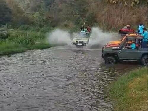 Jelajahi Ketep Pass Magelang Bersama Komunitas Merapi-Merbabu Jeep!