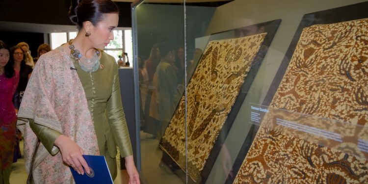 Waves of Weave: Pameran Wastra dan Kebaya dari 10 Negara Asia Tenggara